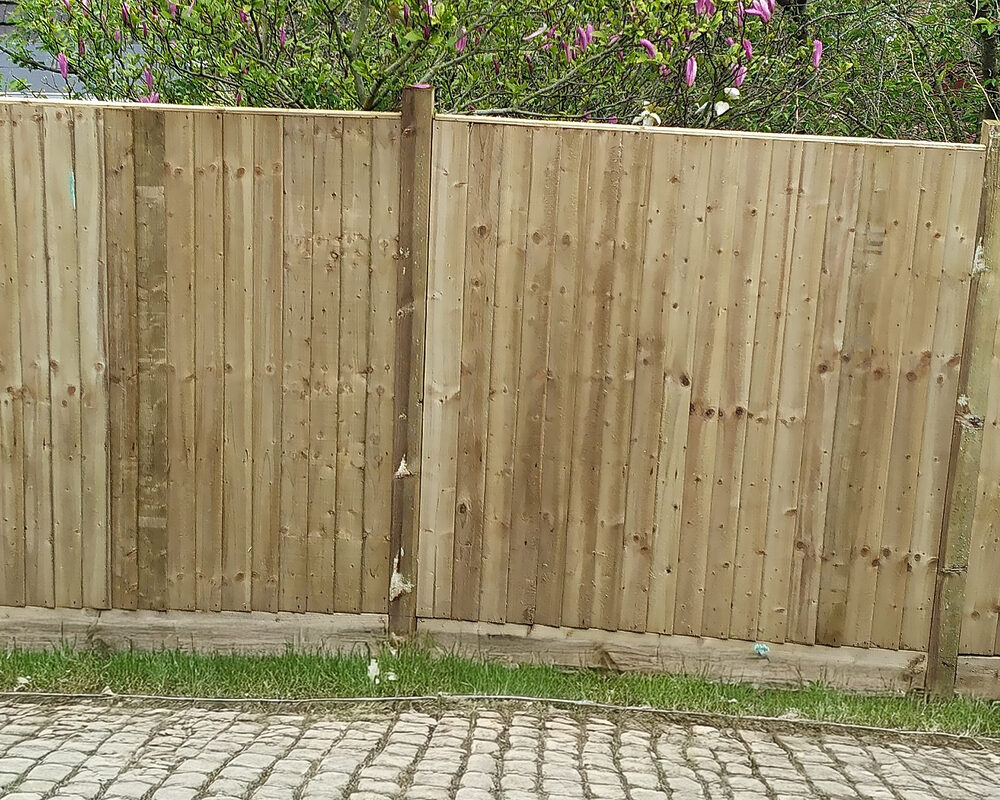 Timber panelled Fence installed by construction company River ODP in Lindfield