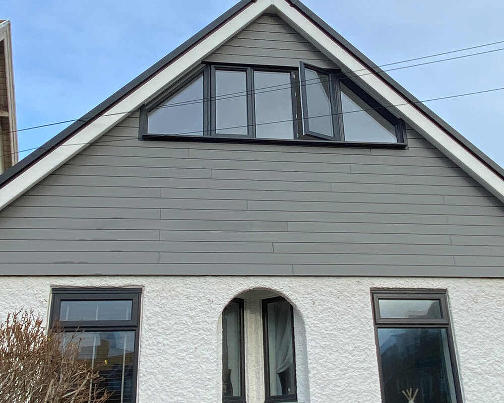 Modern Bespoke Casement windows in anthracite colour installed by River.ODP in Hasting